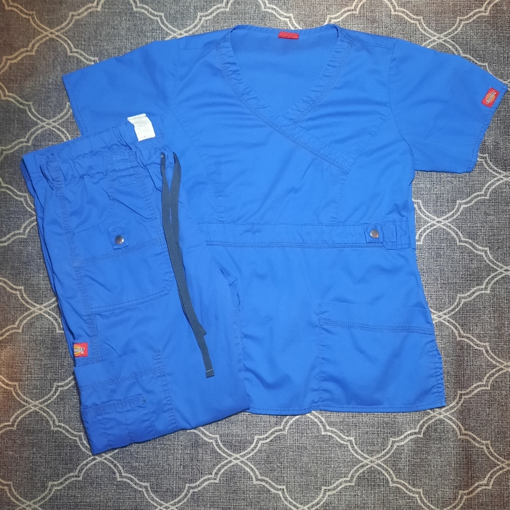 Dickies Royal Blue Scrub Set w/ Cargo pants small